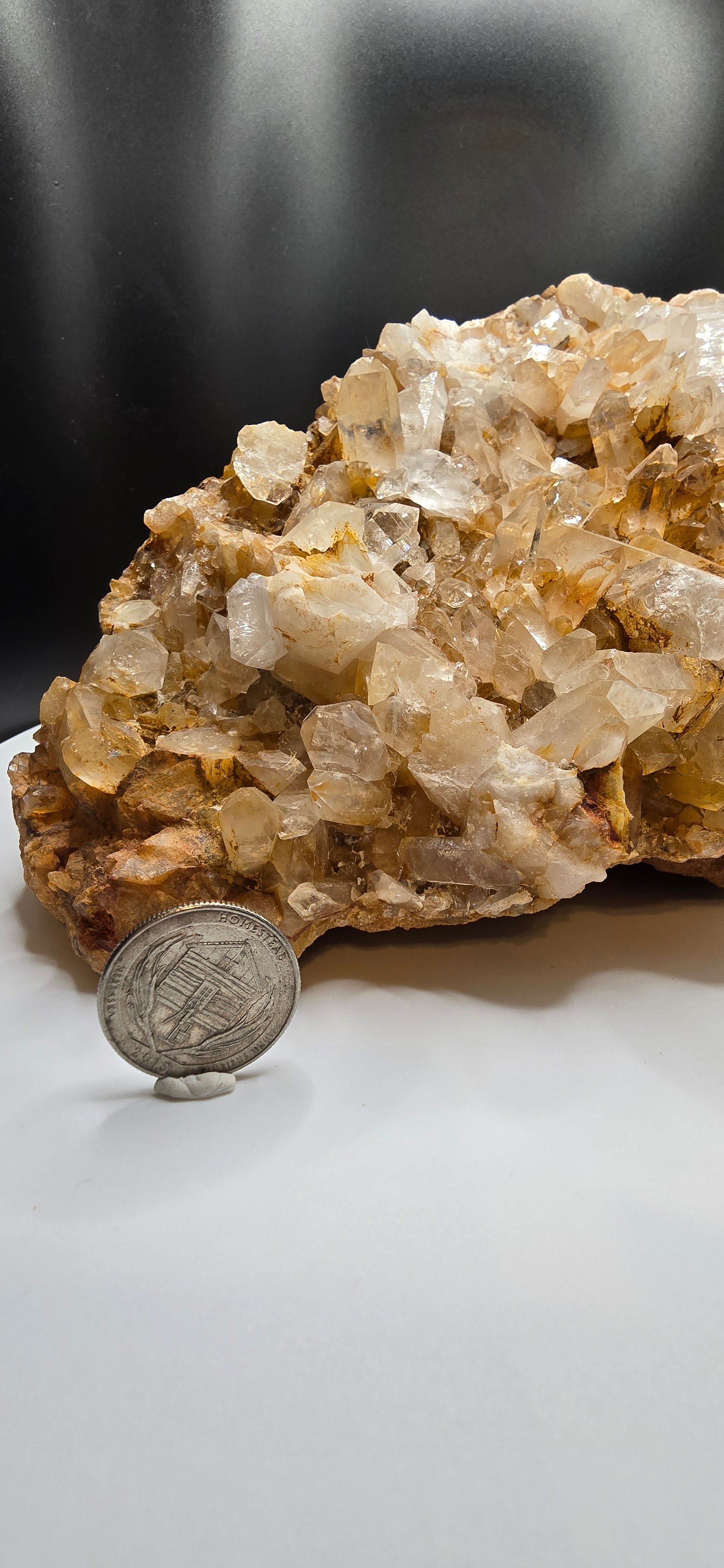 Large quartz cluster
